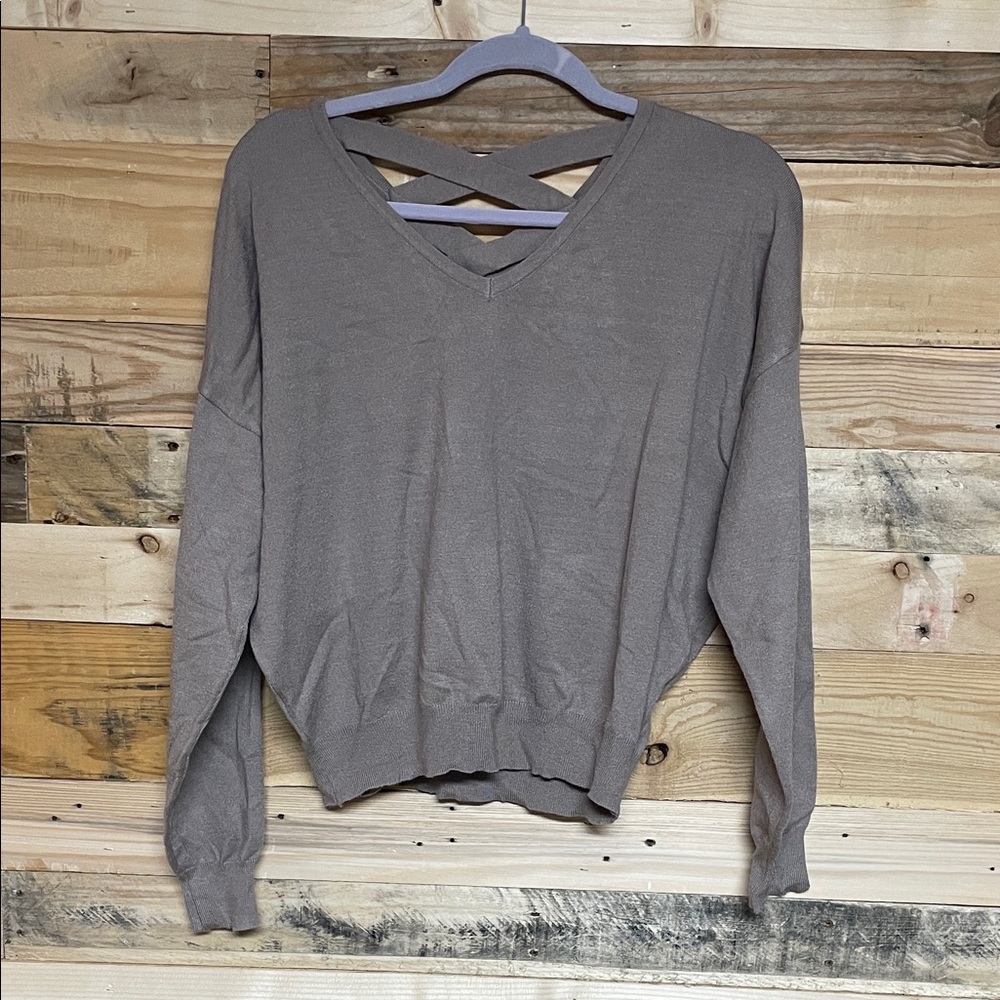 Love Tree size Large Taupe V-neck Super Soft & Stretchy Cropped Sweater